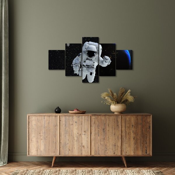 Obraz - Astronaut ve vesmíru (125x70 cm)