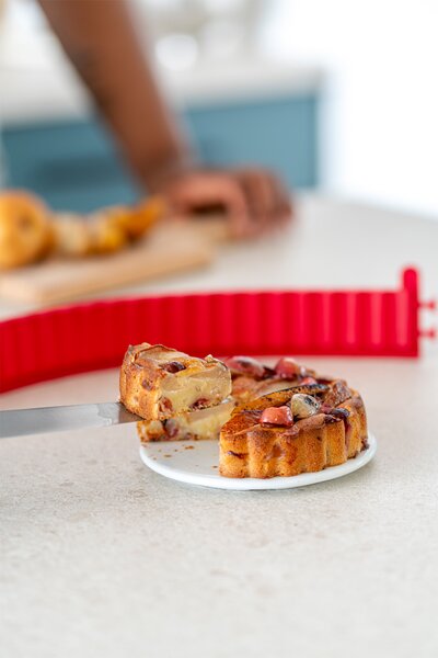 Forma na koláč coox QUICHE s porcelán. základnou průměr 12 cm, modrá Barva: Modrá
