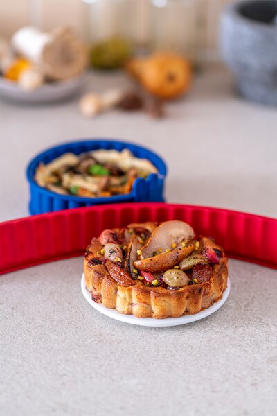 Forma na koláč coox QUICHE s porcelán. základnou průměr 12 cm, modrá Barva: Modrá