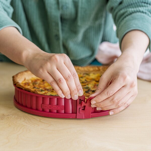 Forma na koláč coox QUICHE s porcelán. základnou průměr 26 cm Barva: Červená