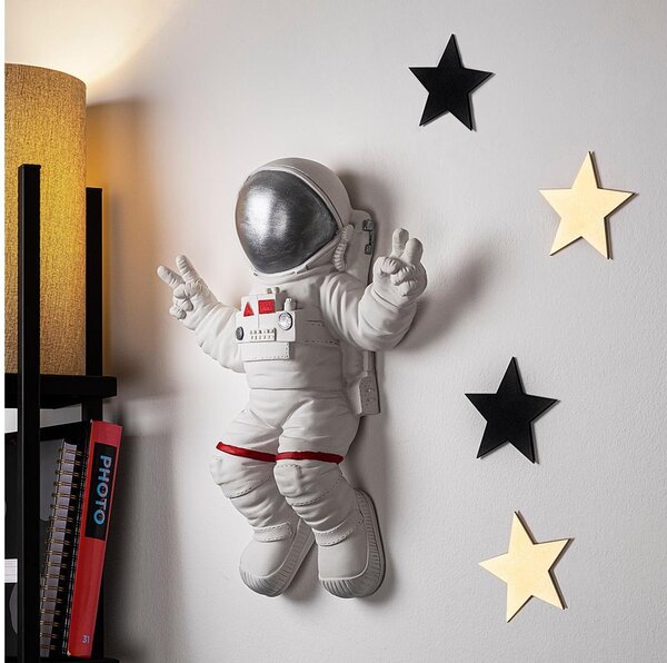 Nástěnná dekorace 47x35 cm astronaut stříbrná