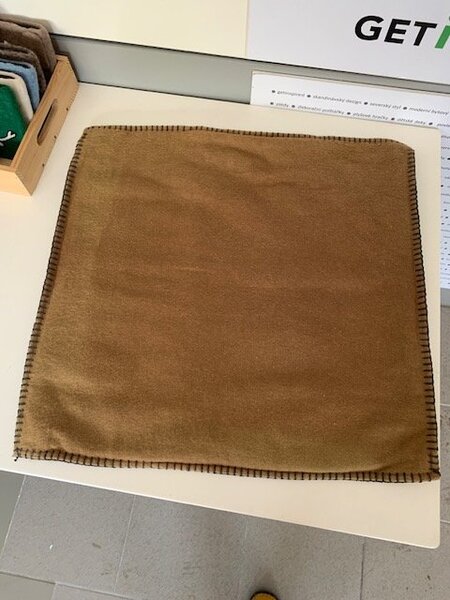 David Fussenegger Dekorační polštář SYLT chocolate 50x50 - poškozený od slunce