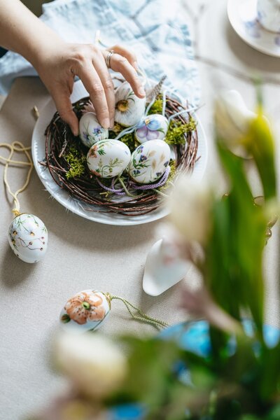 Porcelánové mini velikonoční ozdoby 2026 Heartsease – set 2 ks