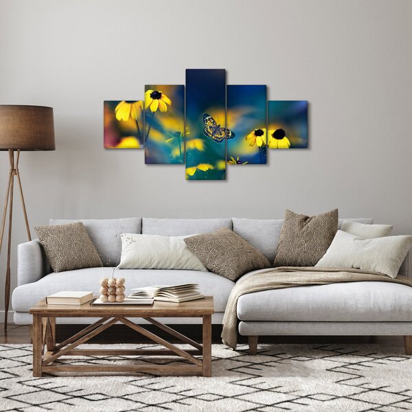 Obraz - Žlutý motýl s květy (125x70 cm)