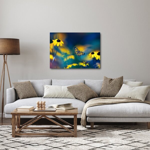 Obraz - Žlutý motýl s květy (70x50 cm)