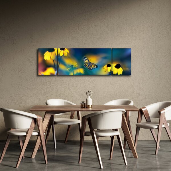 Obraz - Žlutý motýl s květy (170x50 cm)