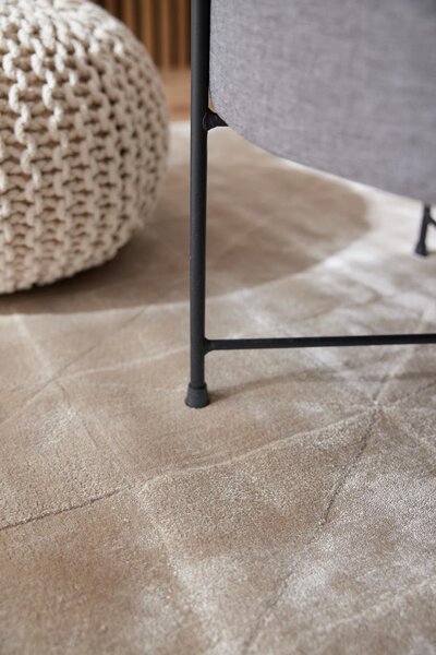 Nirmal Moderní kusový koberec Pyramid Silver 3D šedý stříbrný Rozměr: 90x150 cm