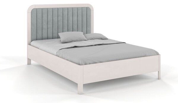 Bílá dvoulůžková postel z bukového dřeva Skandica Modena, 200 x 200 cm