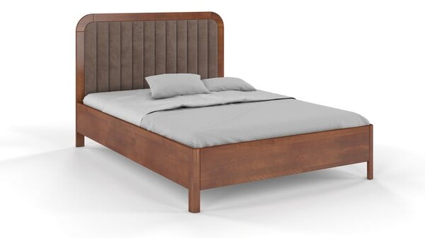 Karamelově hnědá dvoulůžková postel z bukového dřeva Skandica Modena, 180 x 200 cm