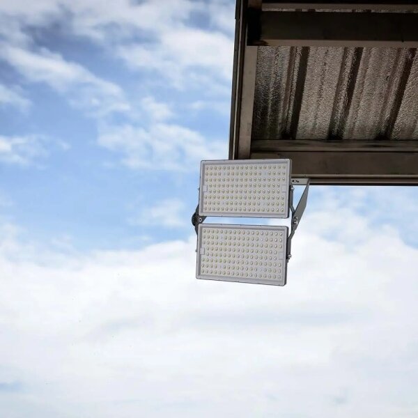 LED Reflektor LED/500W/230V 4000K IP65 šedá