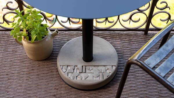 Lyon Beton jídelní stoly Donut Round Bistro Table In Black