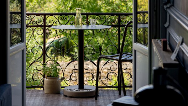 Lyon Beton jídelní stoly Donut Round Bistro Table In Black