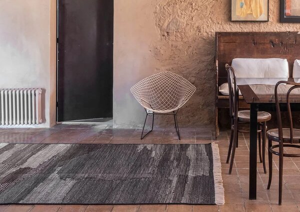 Nanimarquina Koberec Wabisabi, antracitový, novozélandská vlna Barva: Anthracite (antracitová), Rozměr: 170x240 cm
