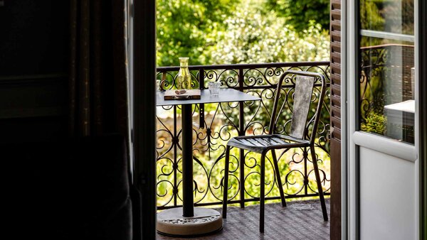 Lyon Beton jídelní stoly Donut Rectangular Bistro Table In Black