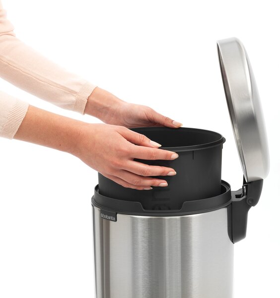 Brabantia pedálový odpadkový koš newIcon - 12 L, matná ocel FPP