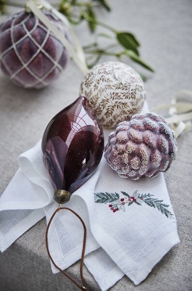 Lene Bjerre Skleněná ozdoba Norille Pinecone - Dark Red LB274
