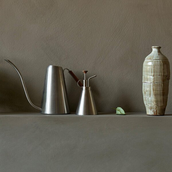 Audo Copenhagen designové zahradní konve Hydrous Plant Mister