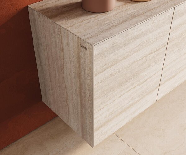 DELIFE Komoda Cuor 150 cm keramika Laminam® Travertino Bianco krémově bílá 3 dvířka závěsná