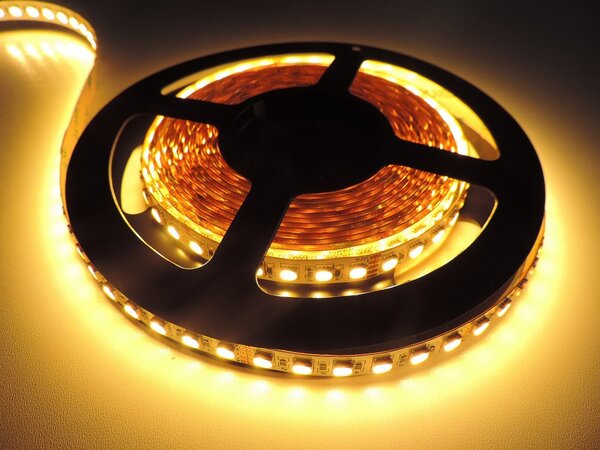 RGBW LED pásek 4v1, 30,6W/m, RGB+bílá, 12mm, PROFI, 24V, IP20, 90LED/m, 5050 Barva světla: Teplá bílá, 3000K