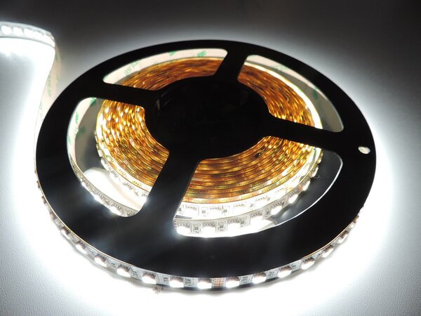 RGBW LED pásek 4v1, 30,6W/m, RGB+bílá, 12mm, PROFI, 24V, IP20, 90LED/m, 5050 Barva světla: Teplá bílá, 3000K