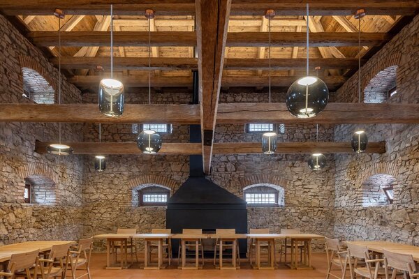Brokis Designové LED závěsné svítidlo Knot Disco PC1017 Barva skla: Transparentní číré sklo, Povrchová úprava baldachýnu: Mosaz, Povrch reflektoru: Mosaz
