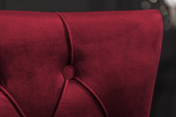Designová židle Queen Lví hlava samet červená