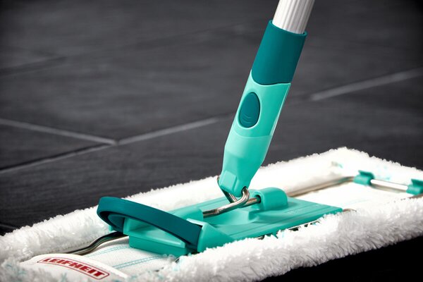 Podlahový mop PROFI Micro Duo s kovovou tyčí - CLICK System LEIFHEIT 55048