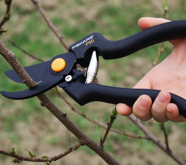 Nůžky profi zahradní P90 Fiskars 1001530 (111960)