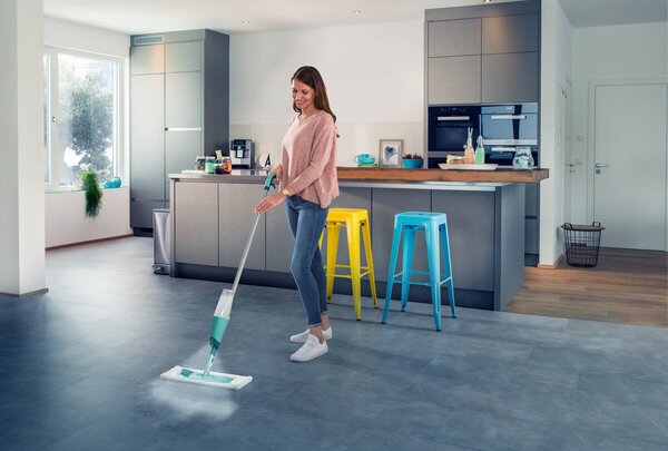 Podlahový mop s rozprašovačem Easy Spray XL LEIFHEIT 56690
