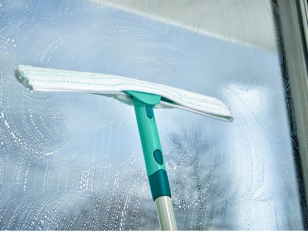 Stěrka na okna POWER SLIDE 40 cm s teleskopickou tyčí - CLICK System LEIFHEIT 51523