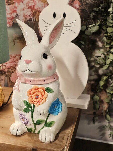 Bílá keramická úložná nádoba králík s květy - 16*15*29 cm - Clayre & Eef