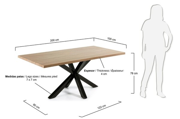 Dubový jídelní stůl Kave Home Argo 200 x 100 cm s černou kovovou podnoží