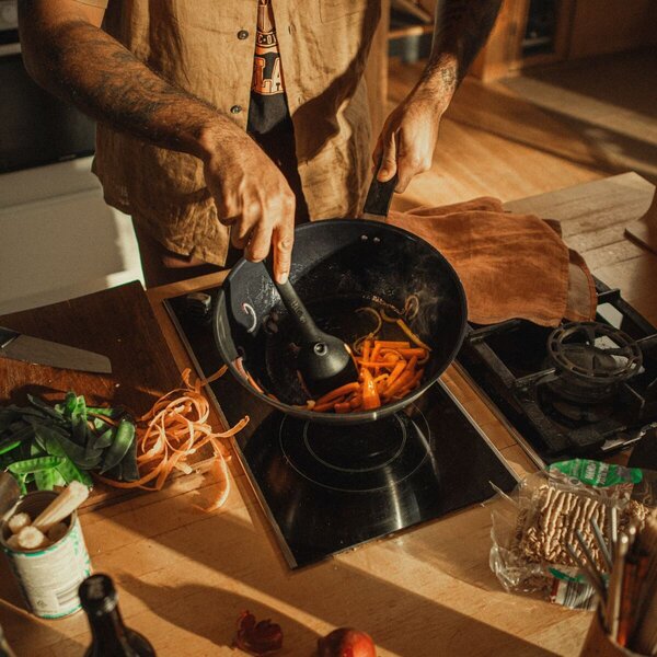 Functional Form Wok pánev 28 cm FISKARS 1072313