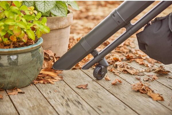 PowerJetCollect Akumulátorový vysavač/foukač 18V P4A - set GARDENA 14895-20