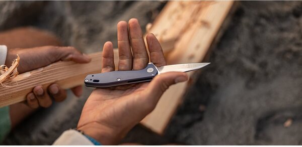 Fastball Wharncliffe MagnaCut Nůž, městská modrá GERBER 1075374