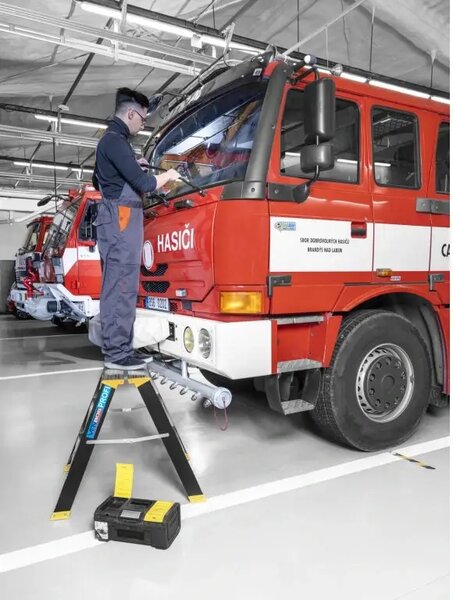 PROFI MAX 5303 Schůdky oboustranné 2x3 příčky, hliníkové VENBOS VEN.5303