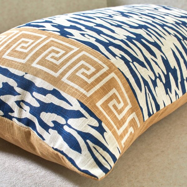 Obdélníkový polštář s geometrickým potiskem modrá/béžová