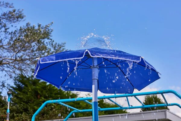 Umbrella Fountain Deštníková fontána 70 x 70 x 165 cm PLUM PRODUCTS LTD. 1094104901C