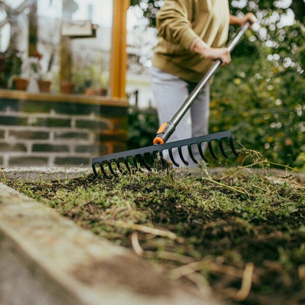 OneClick Hrábě 16 hrotů, kovové FISKARS 1080678