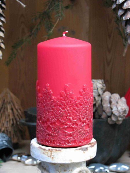Vánoční červená svíce, velká, vzor krajka