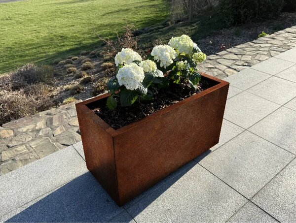 Tall Zahradní květináč vysoký 40 x 90 x 50 cm, corten CORGARDEN 1082