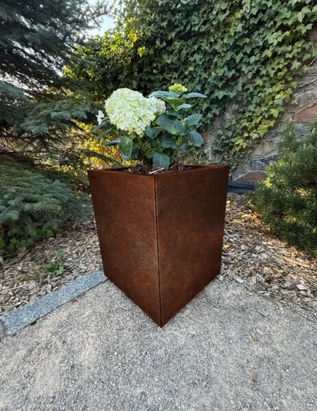 Tall Zahradní květináč vysoký 40 x 40 x 50 cm, corten CORGARDEN 1081