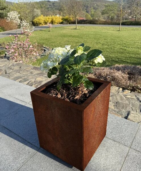 Tall Zahradní květináč vysoký 40 x 40 x 50 cm, corten CORGARDEN 1081