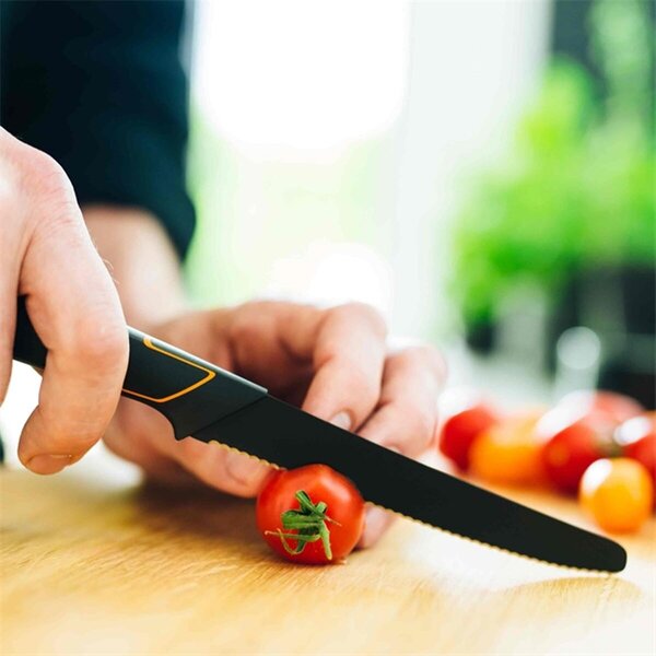 Edge Nůž snídaňový 13 cm Fiskars 978304