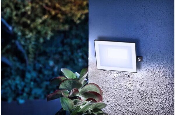 Lois flood BL 20W 50K HV Venkovní reflektor LED 20W 2050lm 5000K IP65, černý