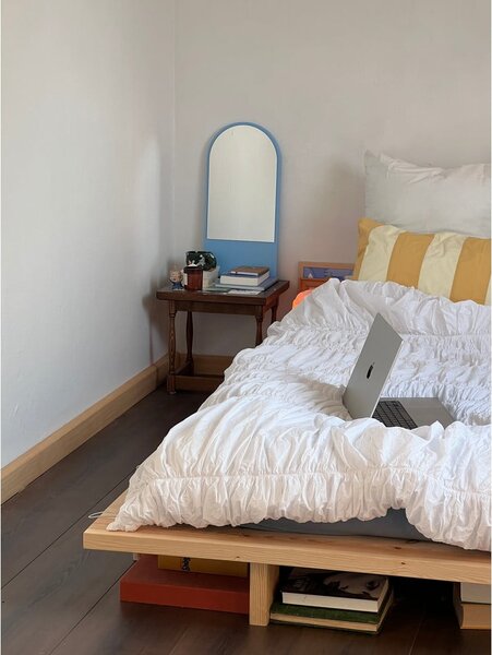 Jednolůžková postel z borovicového dřeva s roštem v přírodní barvě 90x200 cm Japan – Karup Design