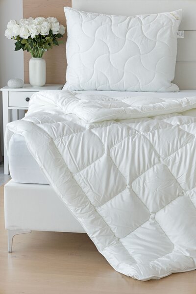 Polštář Satin 100% polyester (duté kuličkové vlákno) 70/90