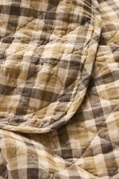 Prošívaný přehoz Brown checkered pattern 130 × 180 cm