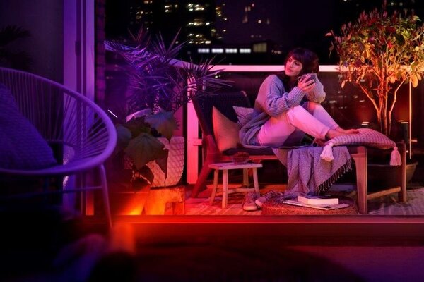 PHILIPS HUE 17463/30 / P7 Appear 2x8W / 1200lm RGB exteriérové ​​nástěnné svítidlo