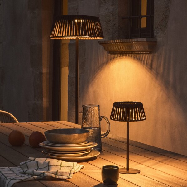 Kave Home Hnědá zahradní solární LED lampa Aldet 160 cm